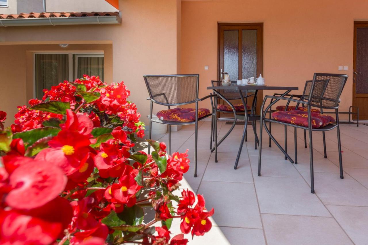 Apartments Petra Near Beach Veruda Εξωτερικό φωτογραφία